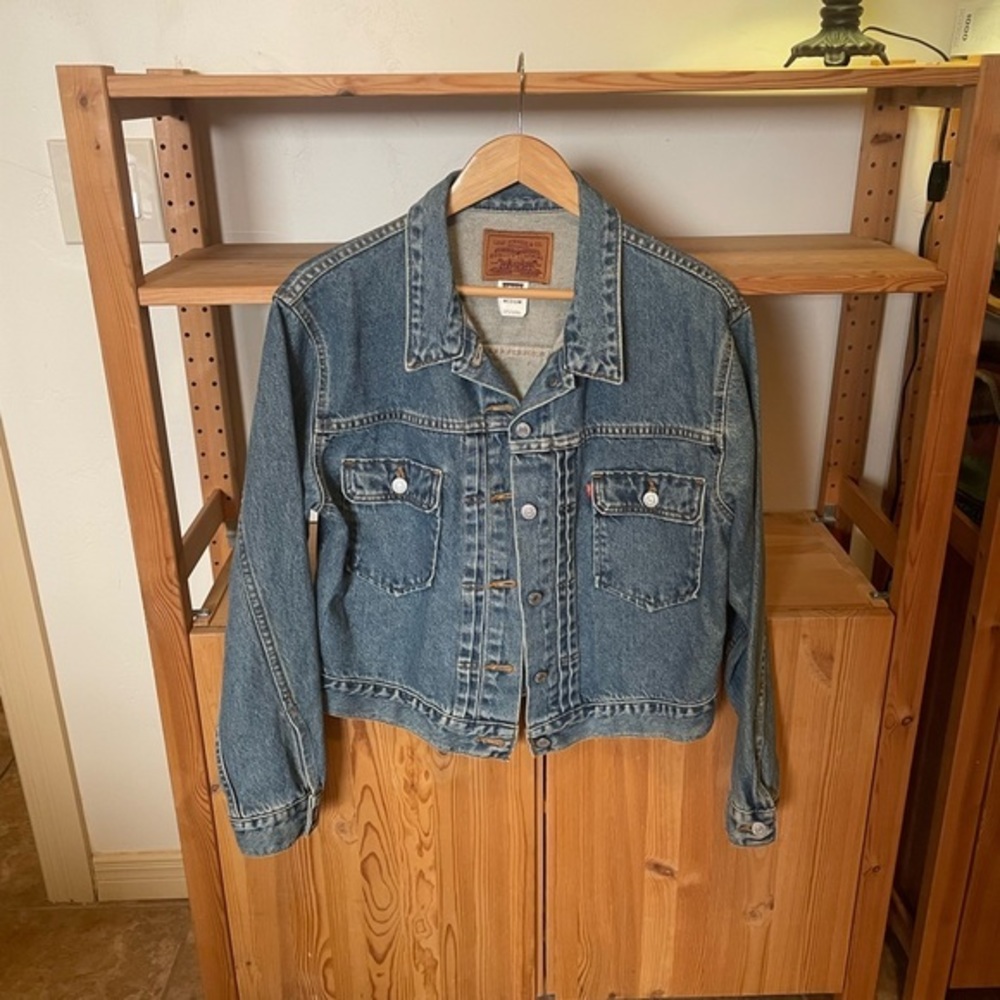 Rare NWOT Levi’s Type II Jean Jacket Cinch Back Women’s Medium Never Worn